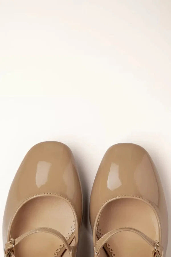 Discount Banned Retro Annie Mary Jane Pumps In Latte