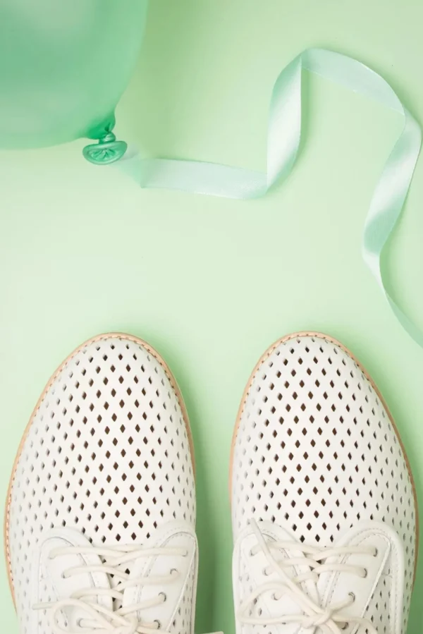 Shop Rollie Derby Punch Schoenen In Gebroken Wit