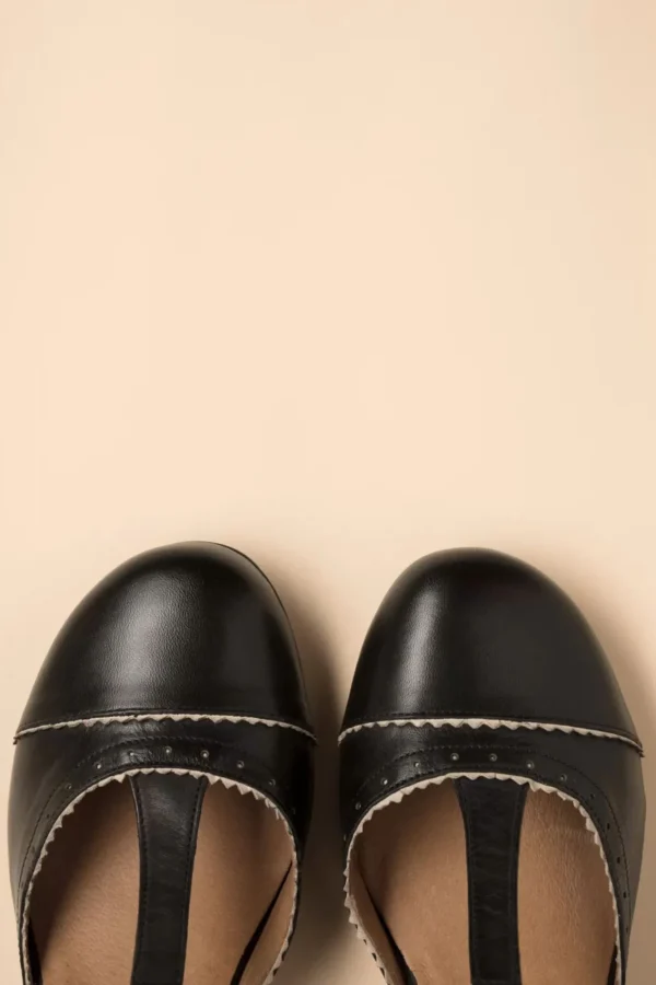 Best Miz Mooz Fernie T-Strap Pumps In Zwart En Creme