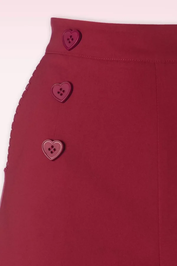 Store Vixen Heart Button Shorts In Rood