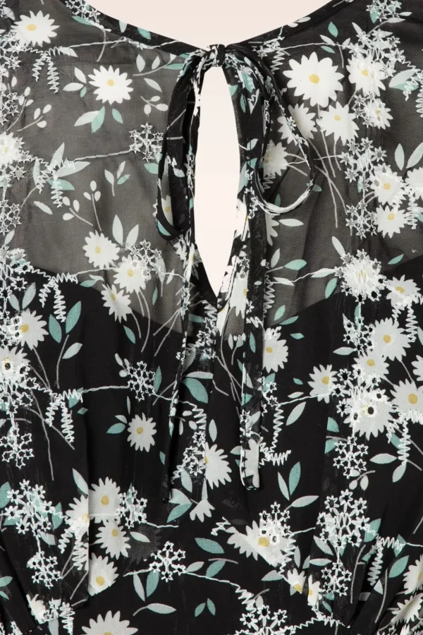 Fashion Vixen Keri Bloemen Flare Jurk In Zwart