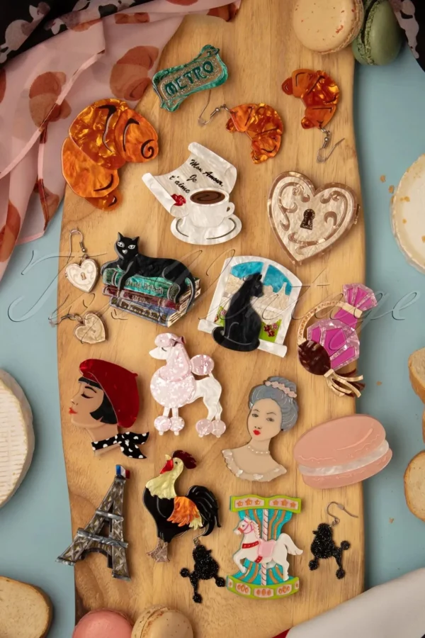 Flash Sale Erstwilder Magnifique Macaron Broche