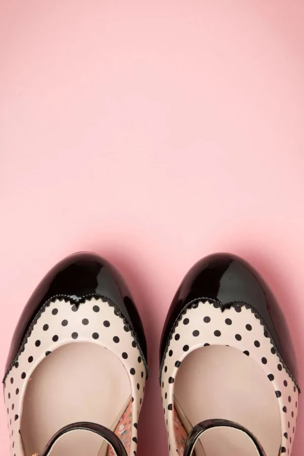 Shop Banned Retro Mary Jane Pumps In Zwart En Beige Roze