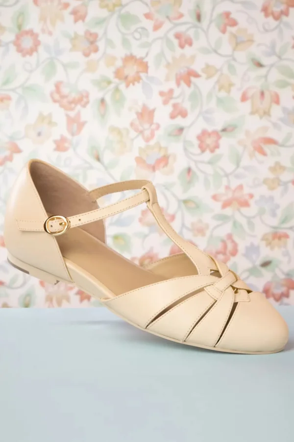 Sale Charlie Stone Montpellier Flats Met T-Strapjes In Creme