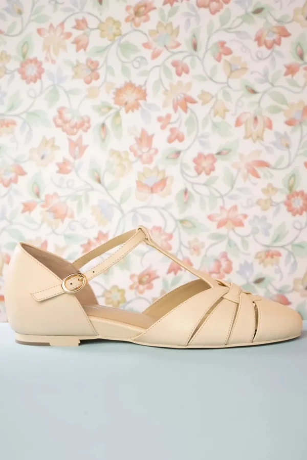 Sale Charlie Stone Montpellier Flats Met T-Strapjes In Creme