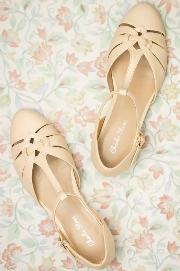 Sale Charlie Stone Montpellier Flats Met T-Strapjes In Creme