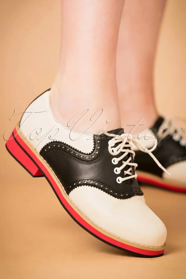 Shop Banned Retro Old Soul Dancer-Schoenen In Wit En Zwart