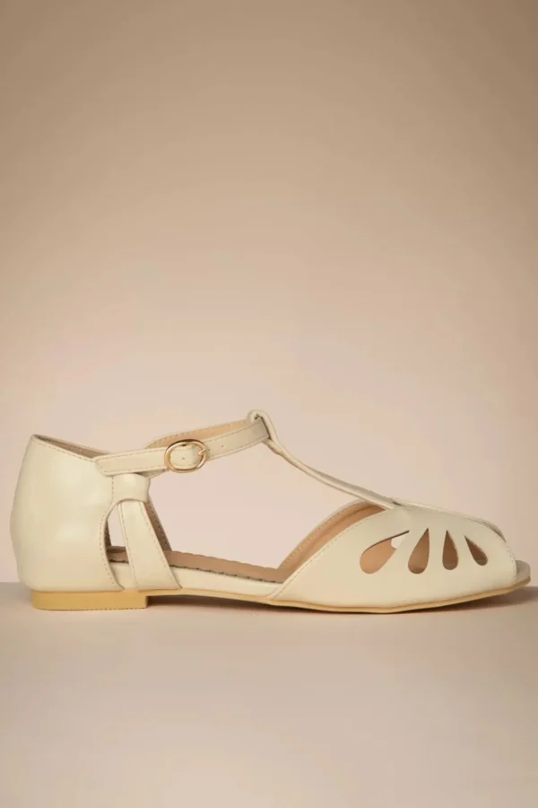 Outlet Banned Retro Secret Love Flats In Creme
