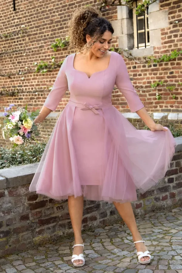Shop Vintage Diva The Patrizia Penciljurk In Zachtroze