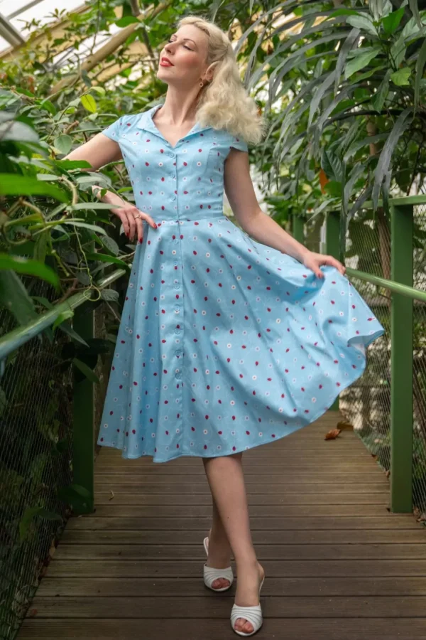 Discount Topvintage Boutique Collection Topvintage Exclusive ~ Angie Swing Jurk In Licht Blauw Met Lieveheersbeestjes Print