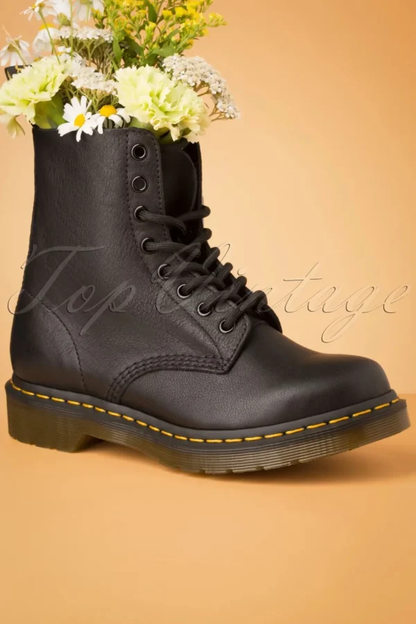 New Dr. Martens 1460 Virginia Enkellaarzen In Zwart