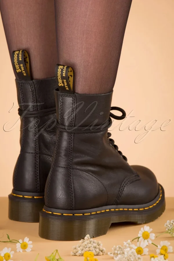 New Dr. Martens 1460 Virginia Enkellaarzen In Zwart